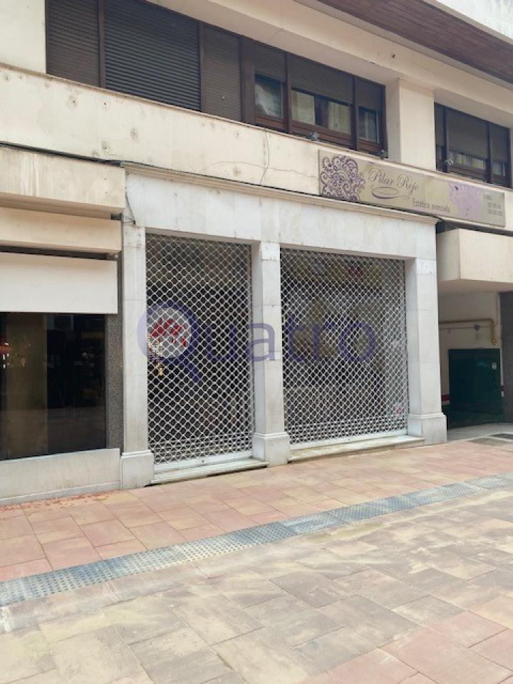 170006971812100024594_170006922307 Amplio local muy comercial en el centro de León