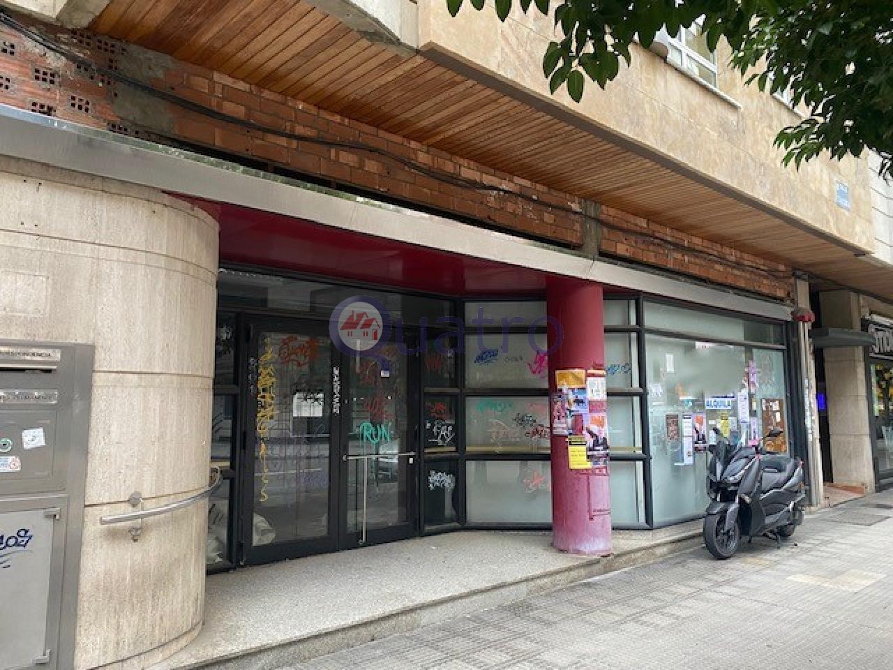 170023742217100024614_170022122124 Venta o alquiler gran local comercial al lado del Jardín de San Francisco