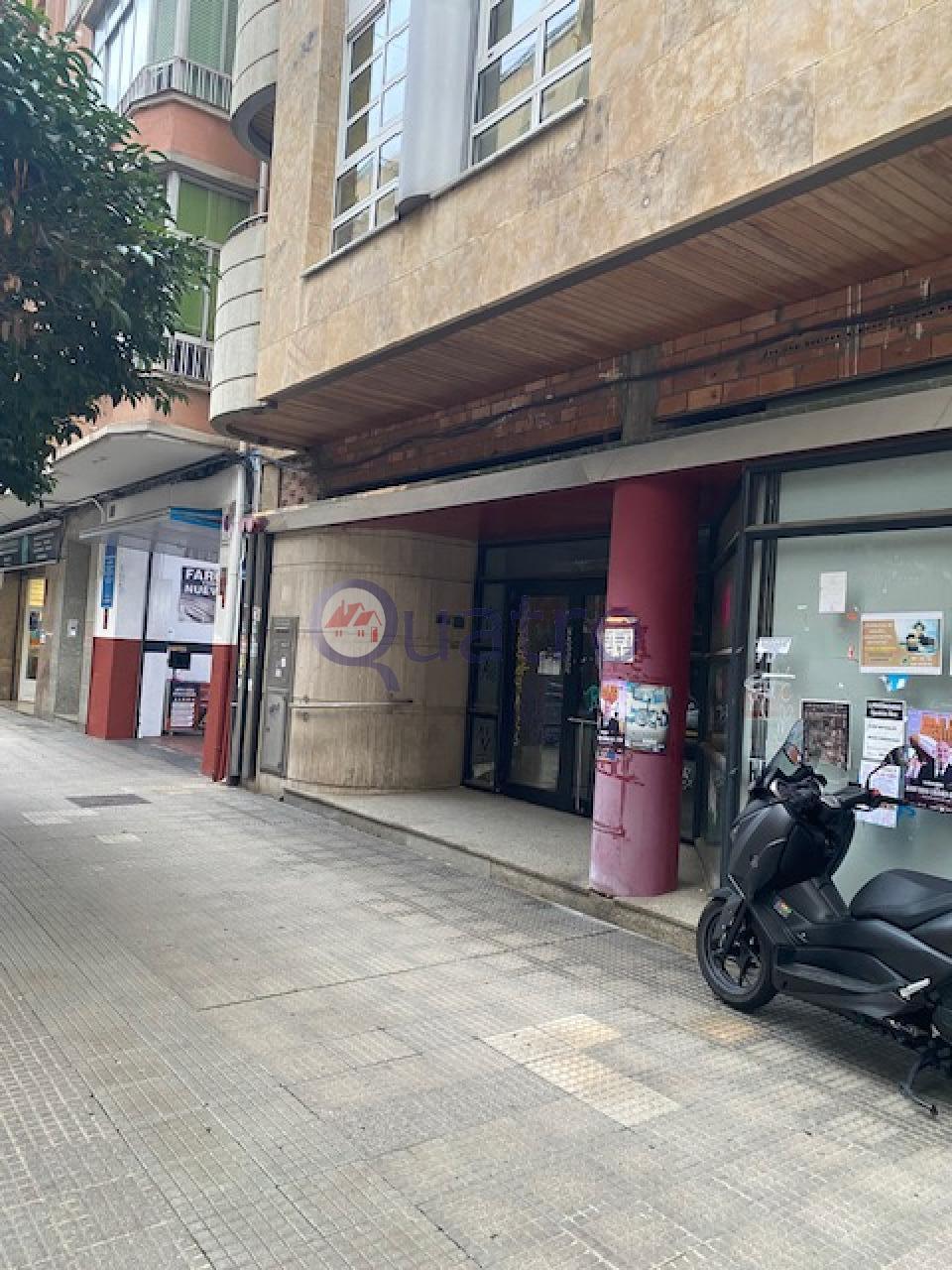170023742409400024614_170022122096 Venta o alquiler gran local comercial al lado del Jardín de San Francisco