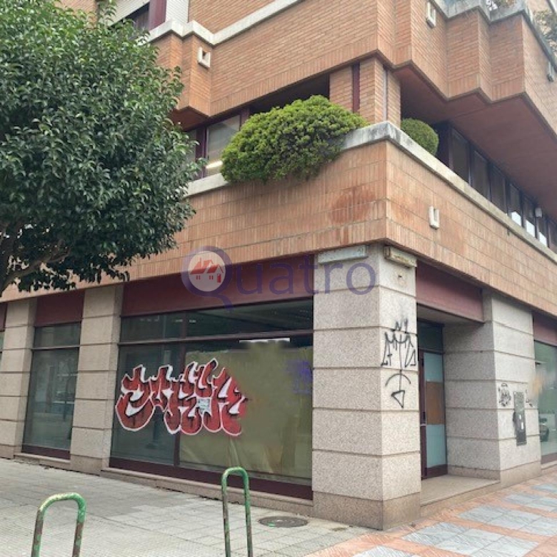 Gran local comercial en el Paseo de Salamanca