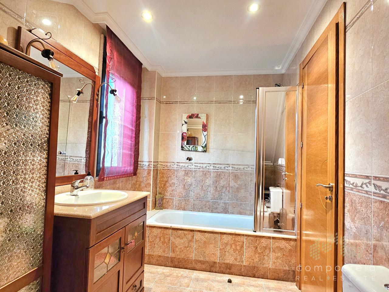 170044028818100035255_170043934625 Vivienda unifamiliar en Santiago