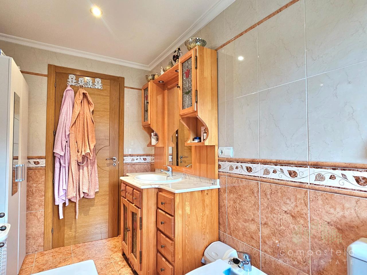 170044029036000035255_170043935073 Vivienda unifamiliar en Santiago