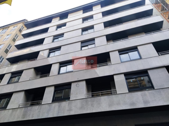 Plaza para coche en Ourense