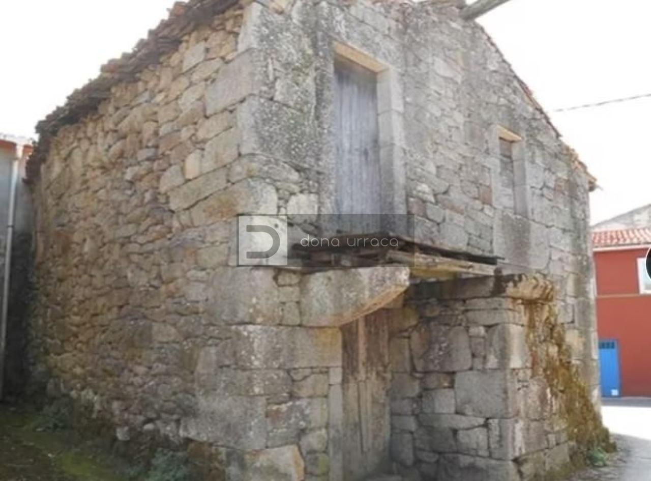 170168058954000035634_170168008699 VENTA DE CASA EN VILAR DE CERREDA