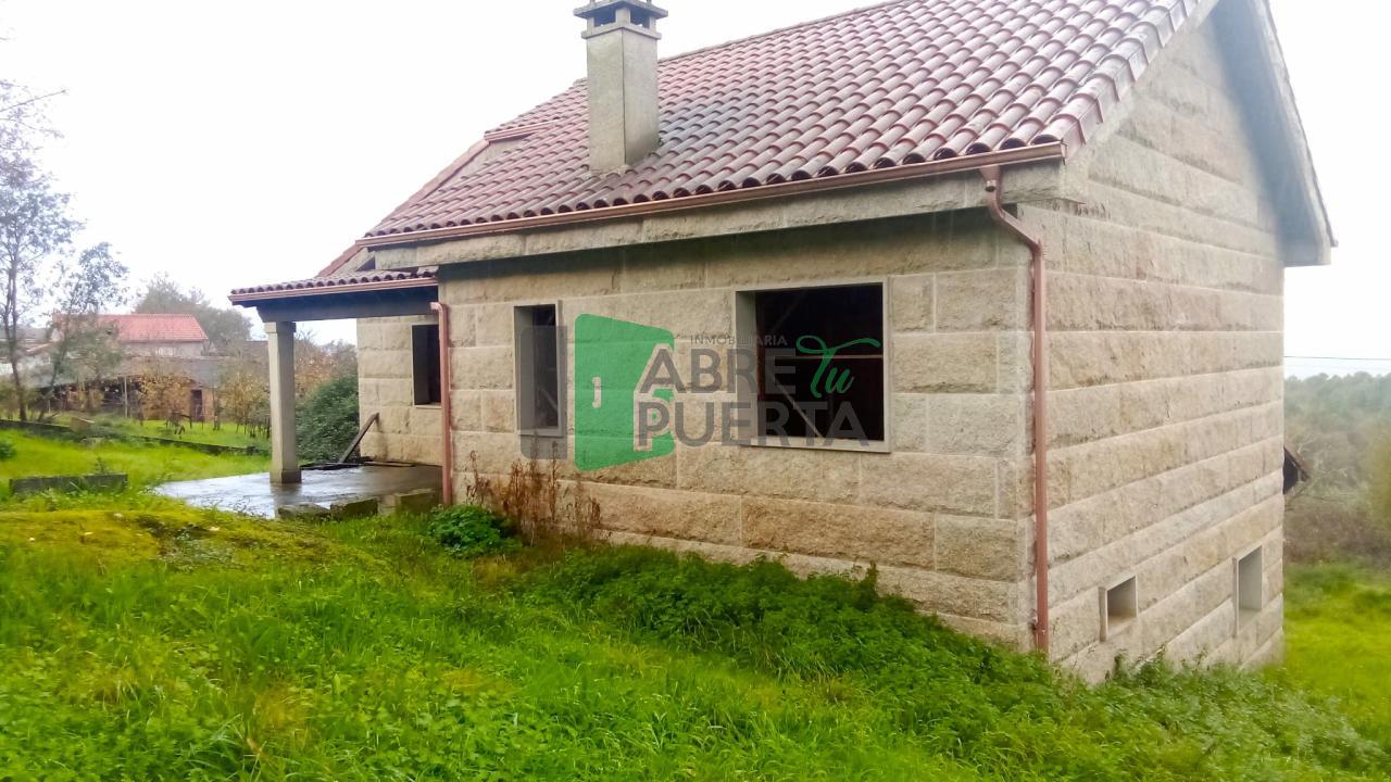170168991300600035635_170168979546 CHALET EN VENTA PARA REMATAR EN NOGUEIRA DE RAMUÍN