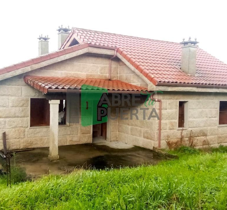 CHALET EN VENTA PARA REMATAR EN NOGUEIRA DE RAMUÍN