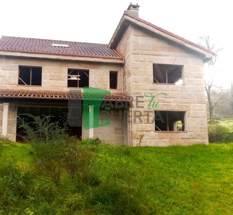 CHALET EN VENTA PARA REMATAR EN NOGUEIRA DE RAMUÍN