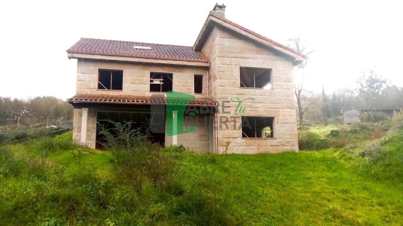 170168991493800035635_170168979626 CHALET EN VENTA PARA REMATAR EN NOGUEIRA DE RAMUÍN