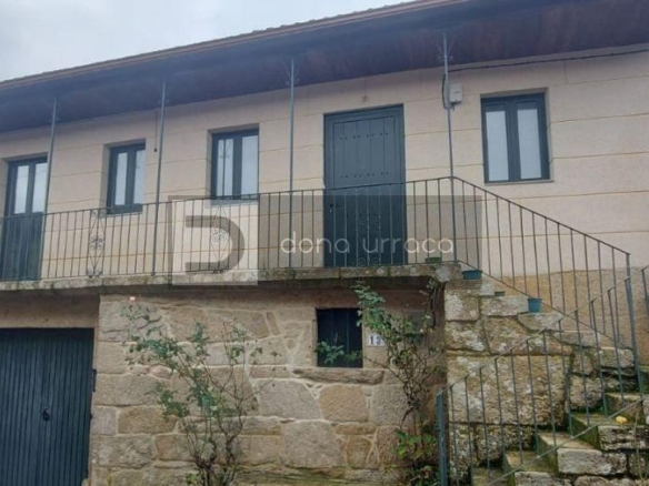 VENTA DE CASA EN CARBALLIÑO