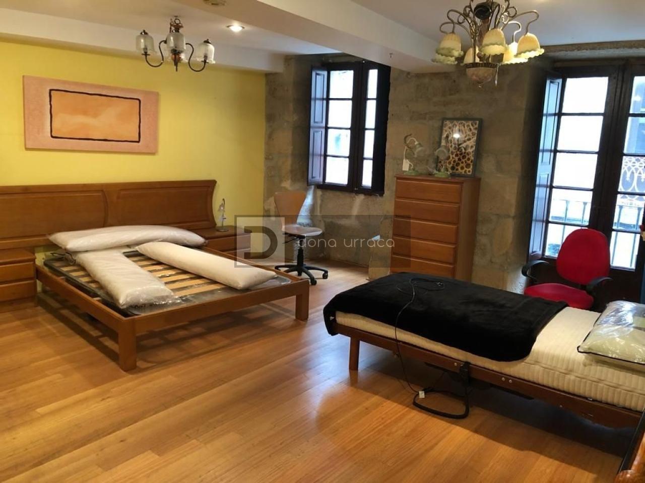 170257617548400024728_170255374781 VENTA/ALQUILER IMPRESIONANTE LOCAL EN EL CASCO ANTIGUO