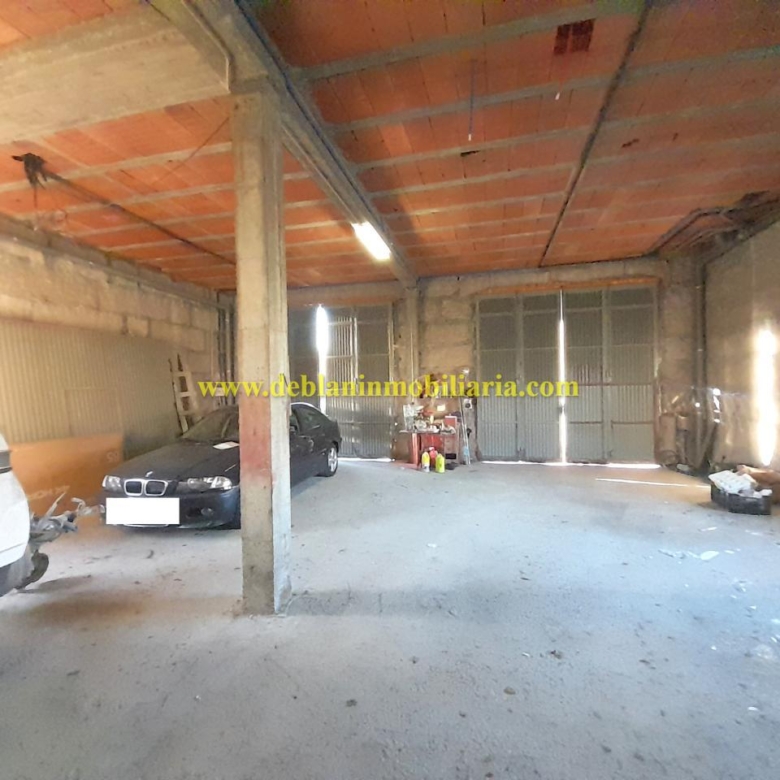 LOCAL DE 135 M2, IDEAL PARA ALMACÉN