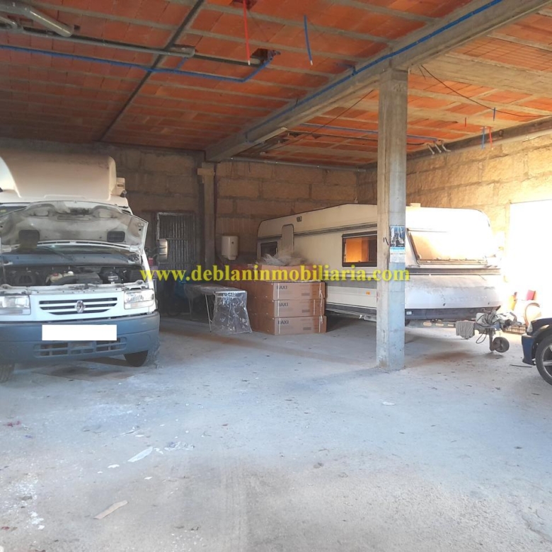 LOCAL DE 135 M2, IDEAL PARA ALMACÉN