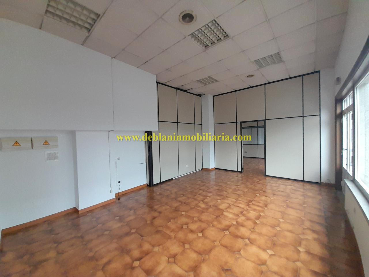 170429515461700024833_170429475480 LOCAL DE 122 M2 EN EL CENTRO DE TUI