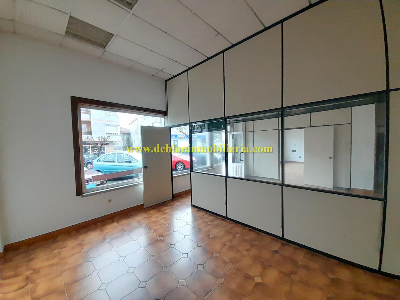170429515472200024833_170429475566 LOCAL DE 122 M2 EN EL CENTRO DE TUI