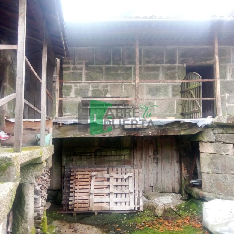 CASA PARA RESTAURAR