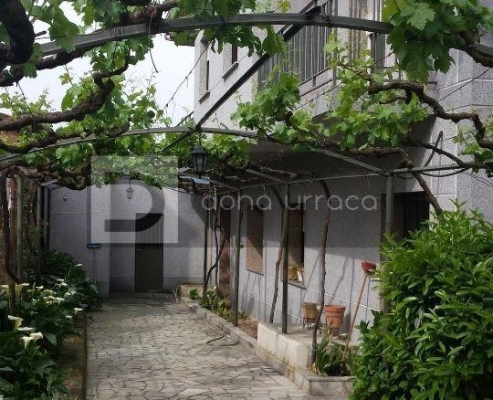 VENTA DE CASA EN OURENSE ZONA A CUÑA CON TERRENO
