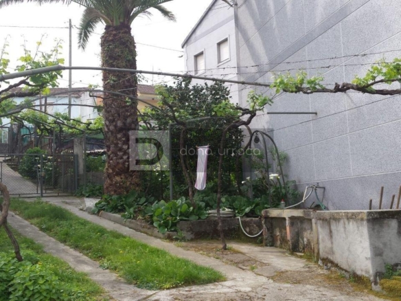VENTA DE CASA EN OURENSE ZONA A CUÑA CON TERRENO