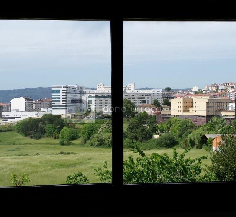 VENTA DE CASA EN OURENSE ZONA A CUÑA CON TERRENO