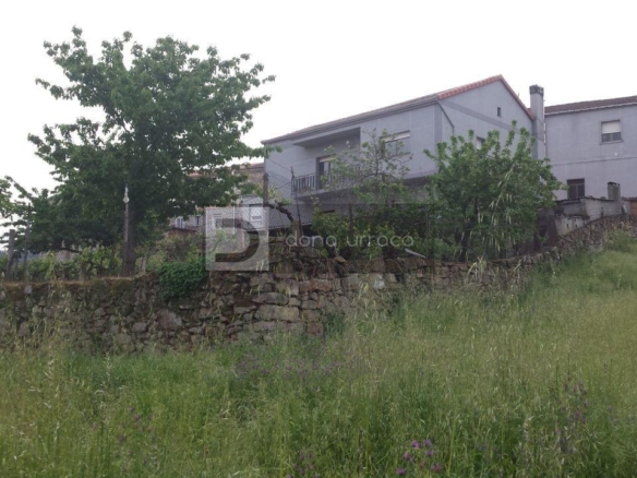VENTA DE CASA EN OURENSE ZONA A CUÑA CON TERRENO