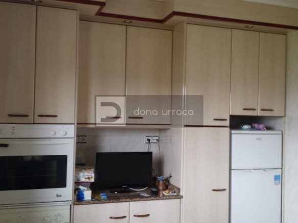 VENTA DE CASA EN OURENSE ZONA A CUÑA CON TERRENO