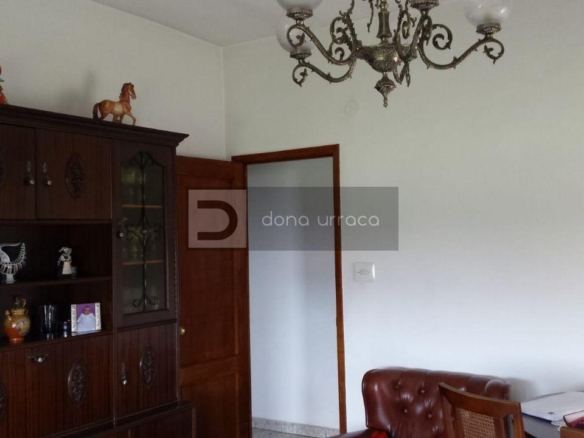 VENTA DE CASA EN OURENSE ZONA A CUÑA CON TERRENO