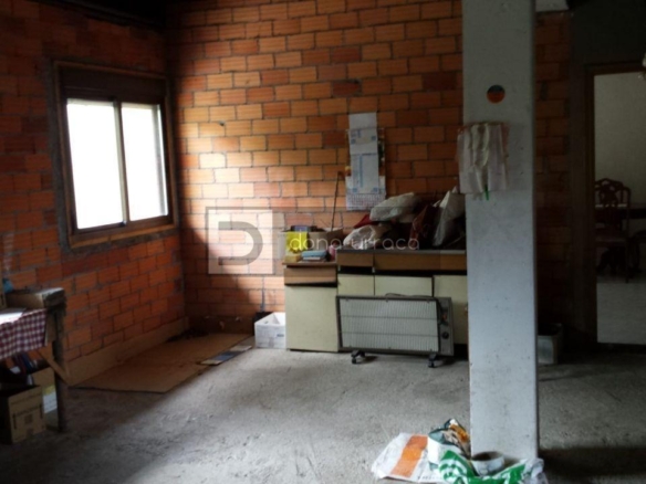 VENTA DE CASA EN OURENSE ZONA A CUÑA CON TERRENO