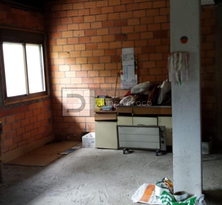 VENTA DE CASA EN OURENSE ZONA A CUÑA CON TERRENO