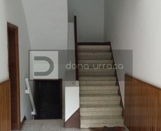 VENTA DE CASA EN OURENSE ZONA A CUÑA CON TERRENO