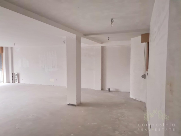 Tu oficina con 2 plazas de garaje