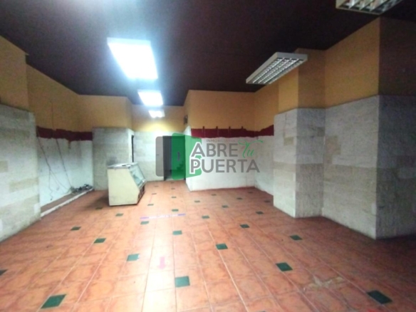 LOCAL EN EL PUENTE