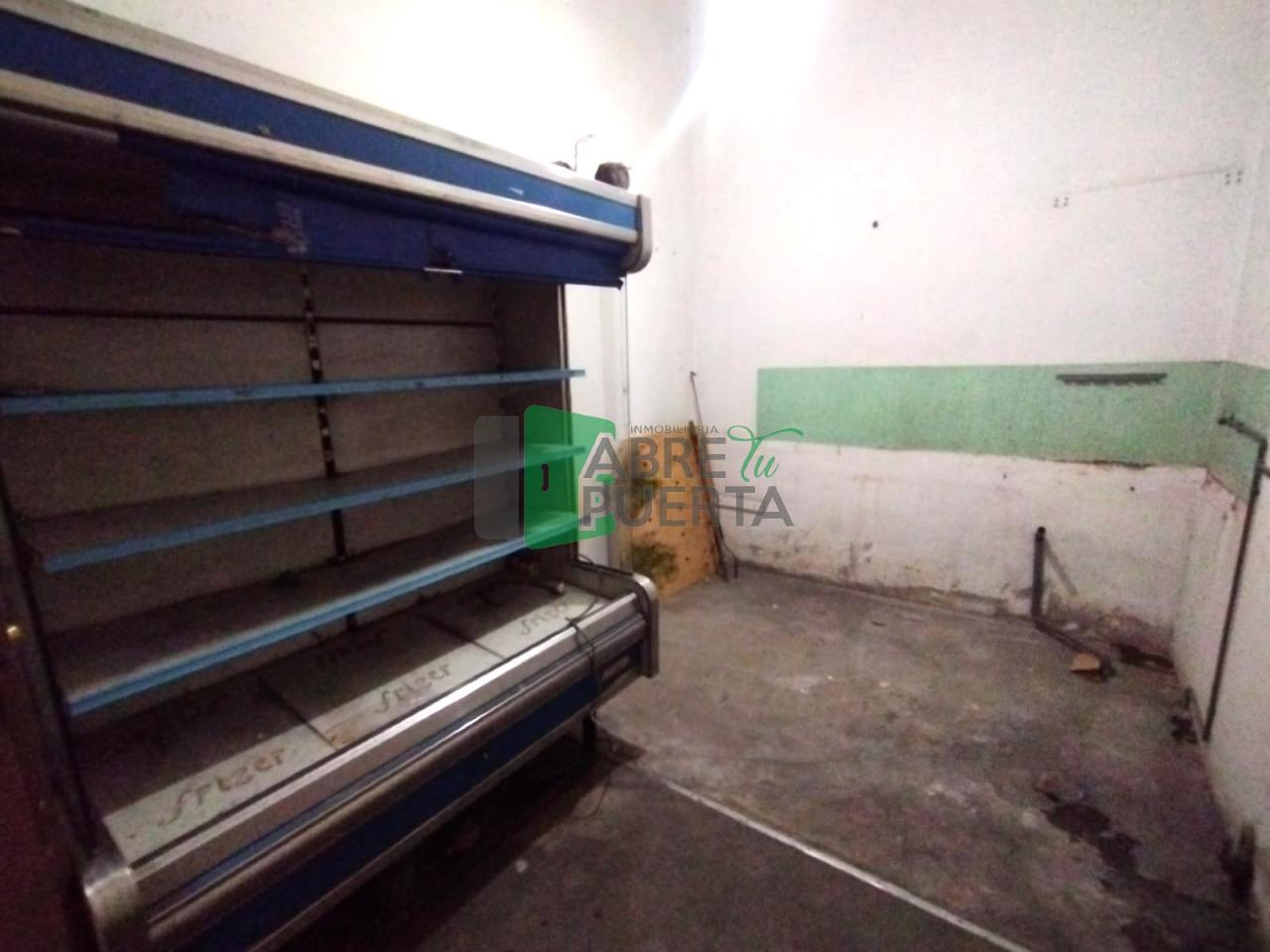 170507722996100024896_170499869215 LOCAL EN EL PUENTE