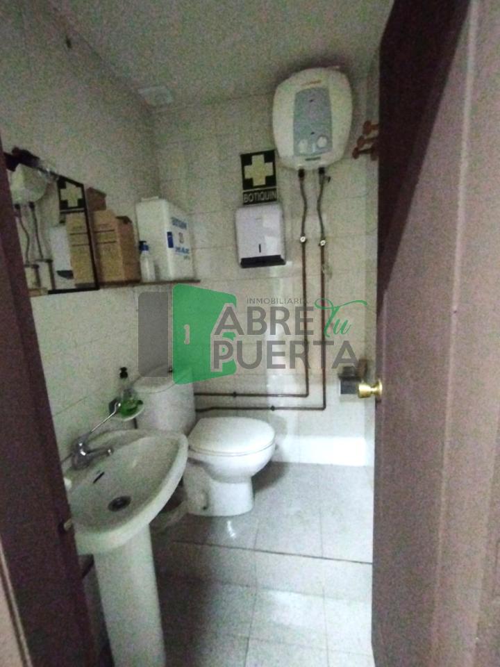 170507723031200024896_170499869178 LOCAL EN EL PUENTE