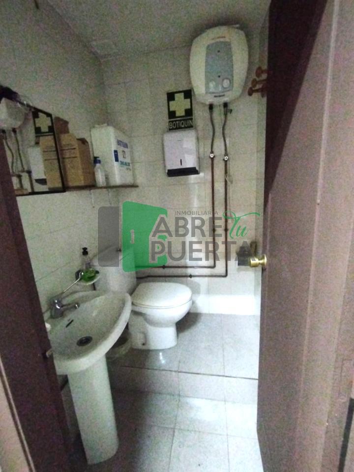 170507723099700024896_170499868891 LOCAL EN EL PUENTE