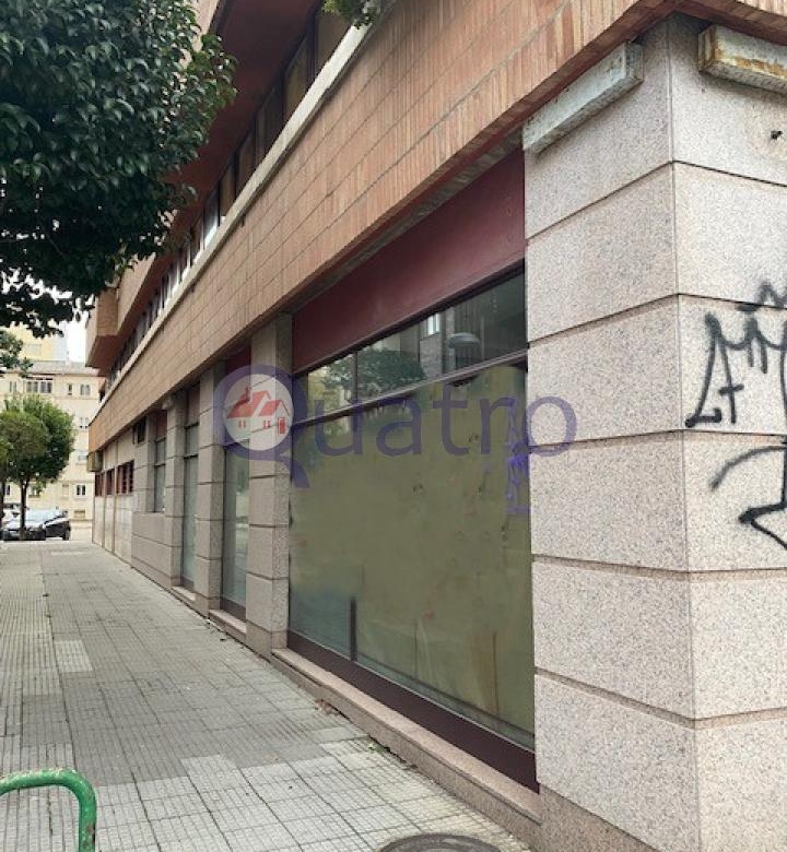Gran local comercial en el Paseo de Salamanca