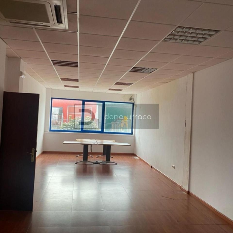 Local comercial en venta en Vilamarín