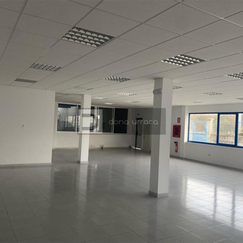Local comercial en venta en Vilamarín
