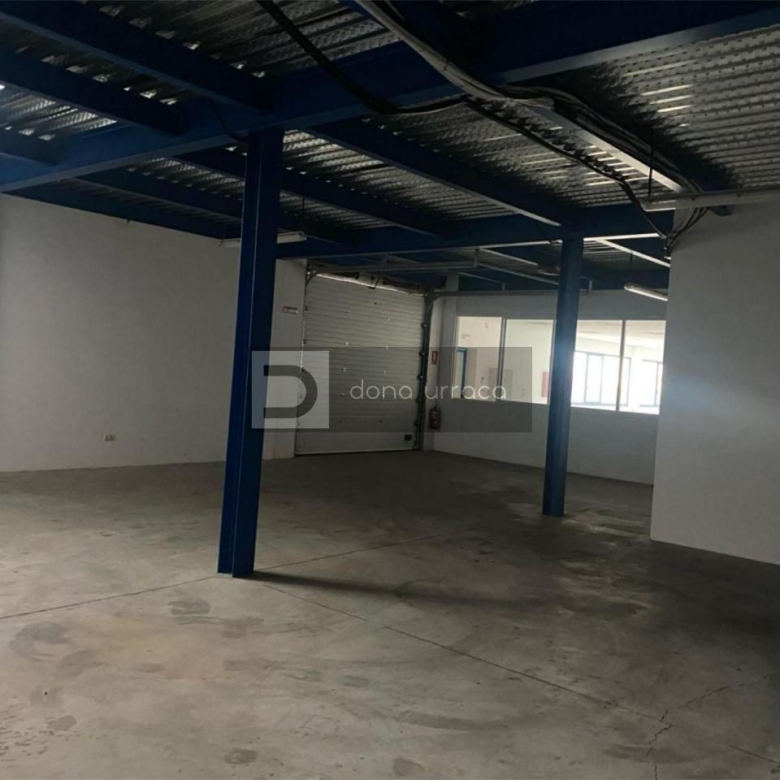 Local comercial en venta en Vilamarín