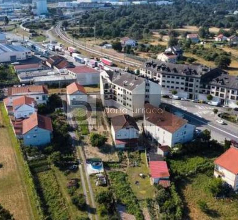 Casa en venta en San Cibrao das Viñas