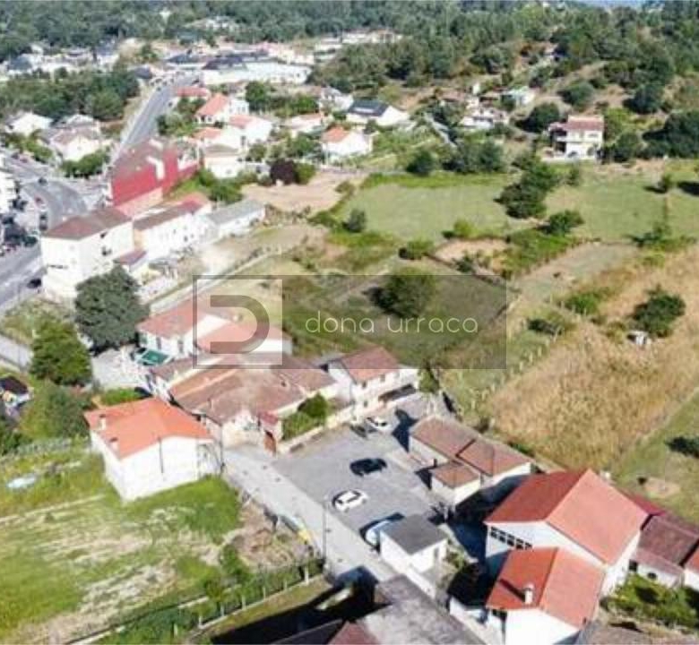 Casa en venta en San Cibrao das Viñas