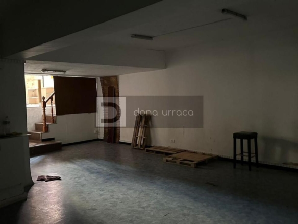 Local comercial en alquiler en Centro
