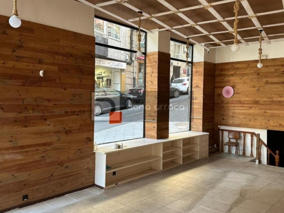 Local comercial en alquiler en Centro