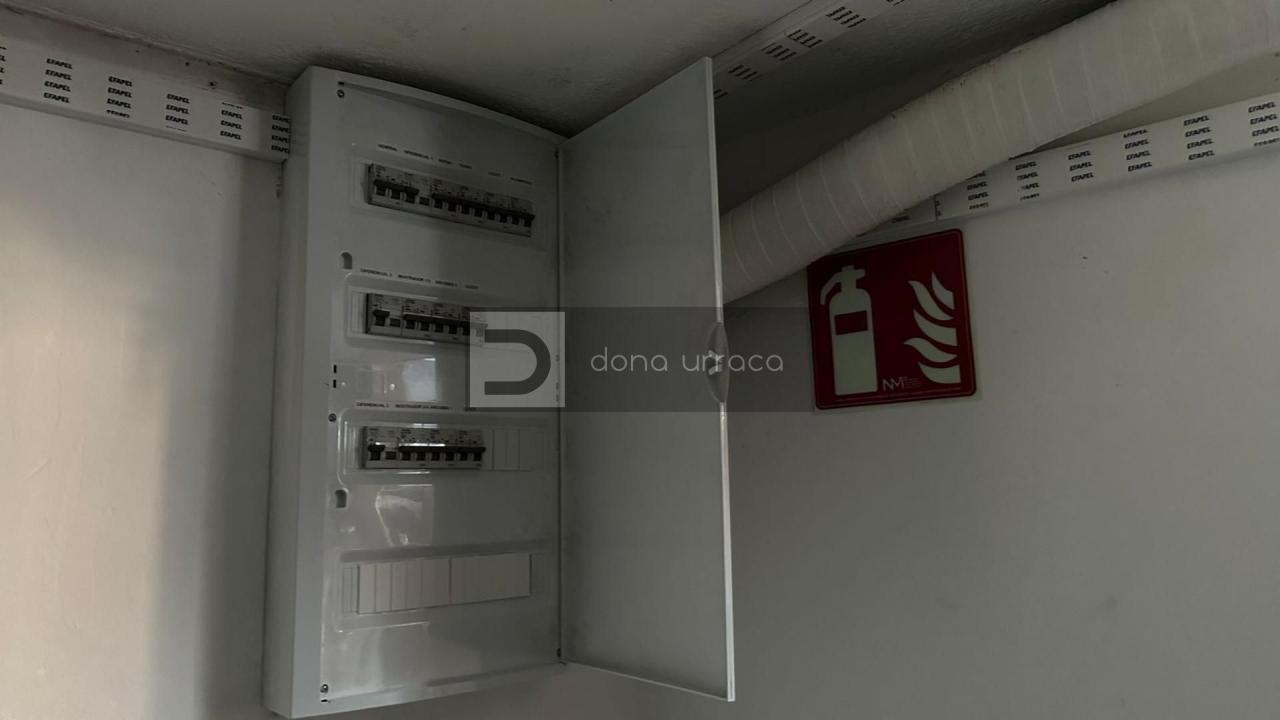 170799130575300025115_170799066773 Local comercial en alquiler en Centro