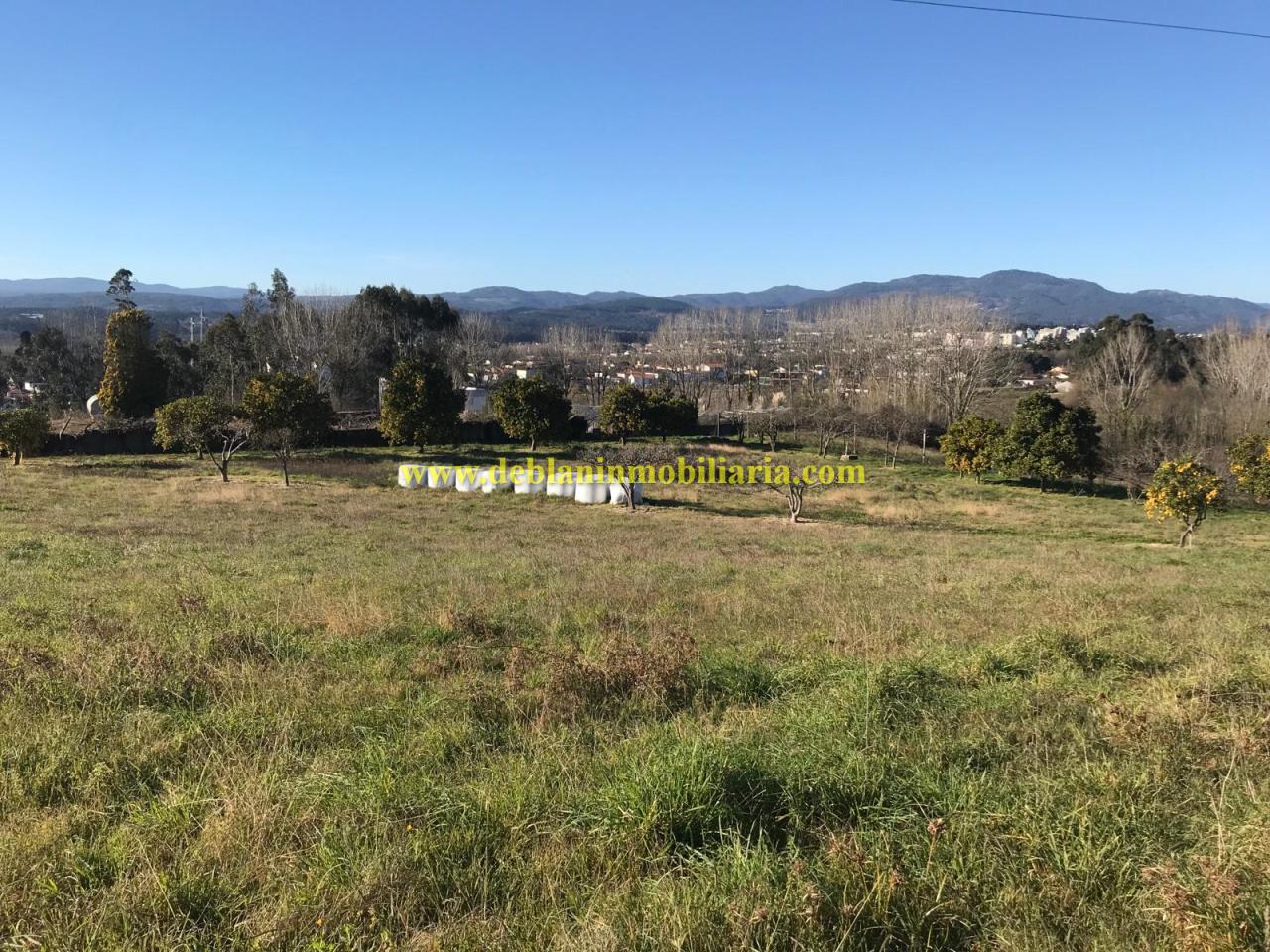 UBICADA EN VALENÇA, QUINTA DO FORTE CON TERRENO DE 22.600 M2