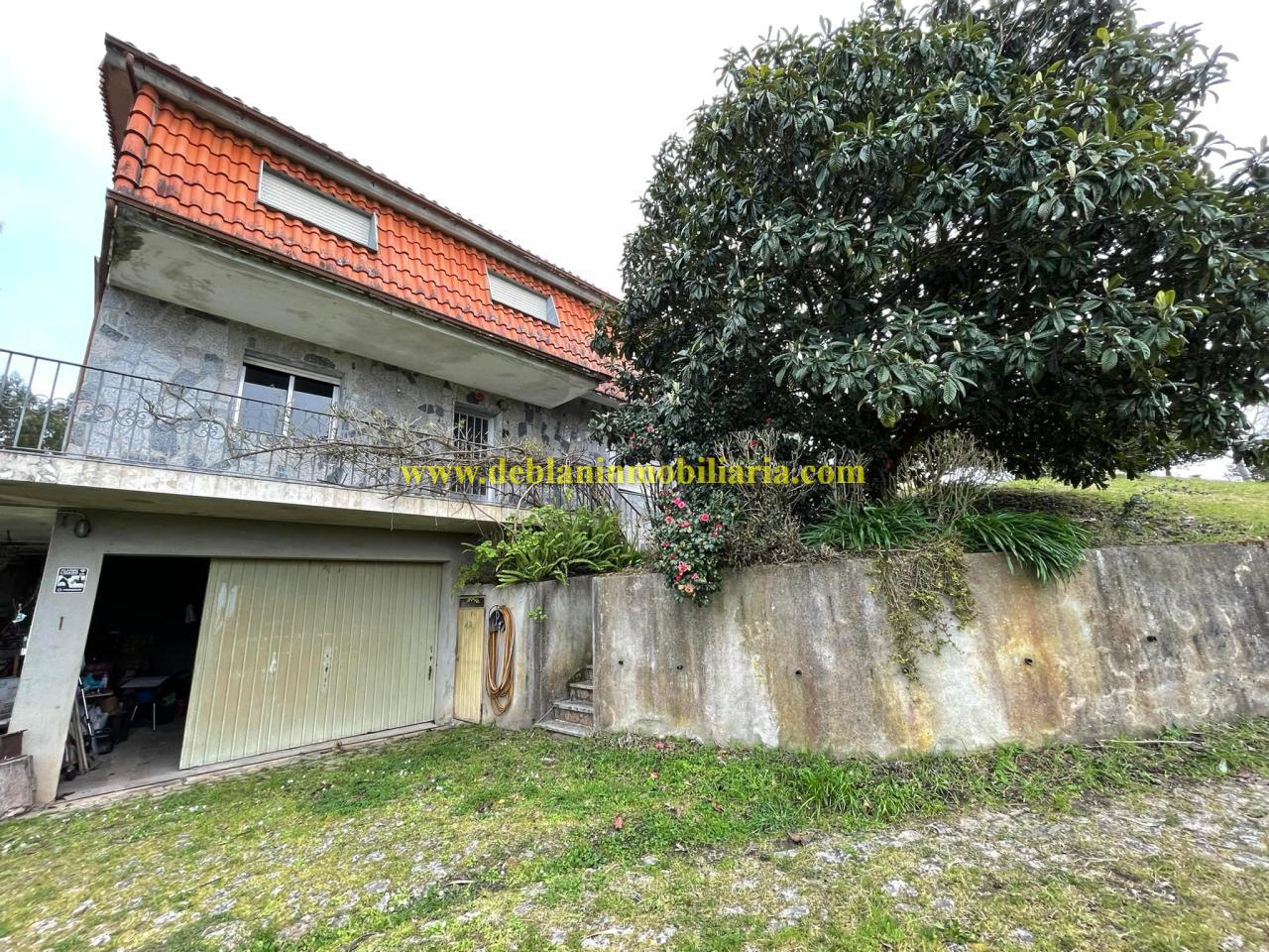 UBICADA EN VALENÇA, QUINTA DO FORTE CON TERRENO DE 22.600 M2