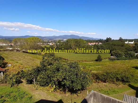 UBICADA EN VALENÇA, QUINTA DO FORTE CON TERRENO DE 22.600 M2
