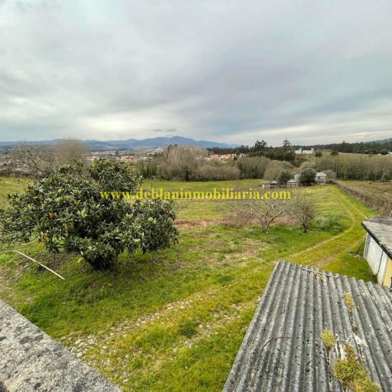 UBICADA EN VALENÇA, QUINTA DO FORTE CON TERRENO DE 22.600 M2
