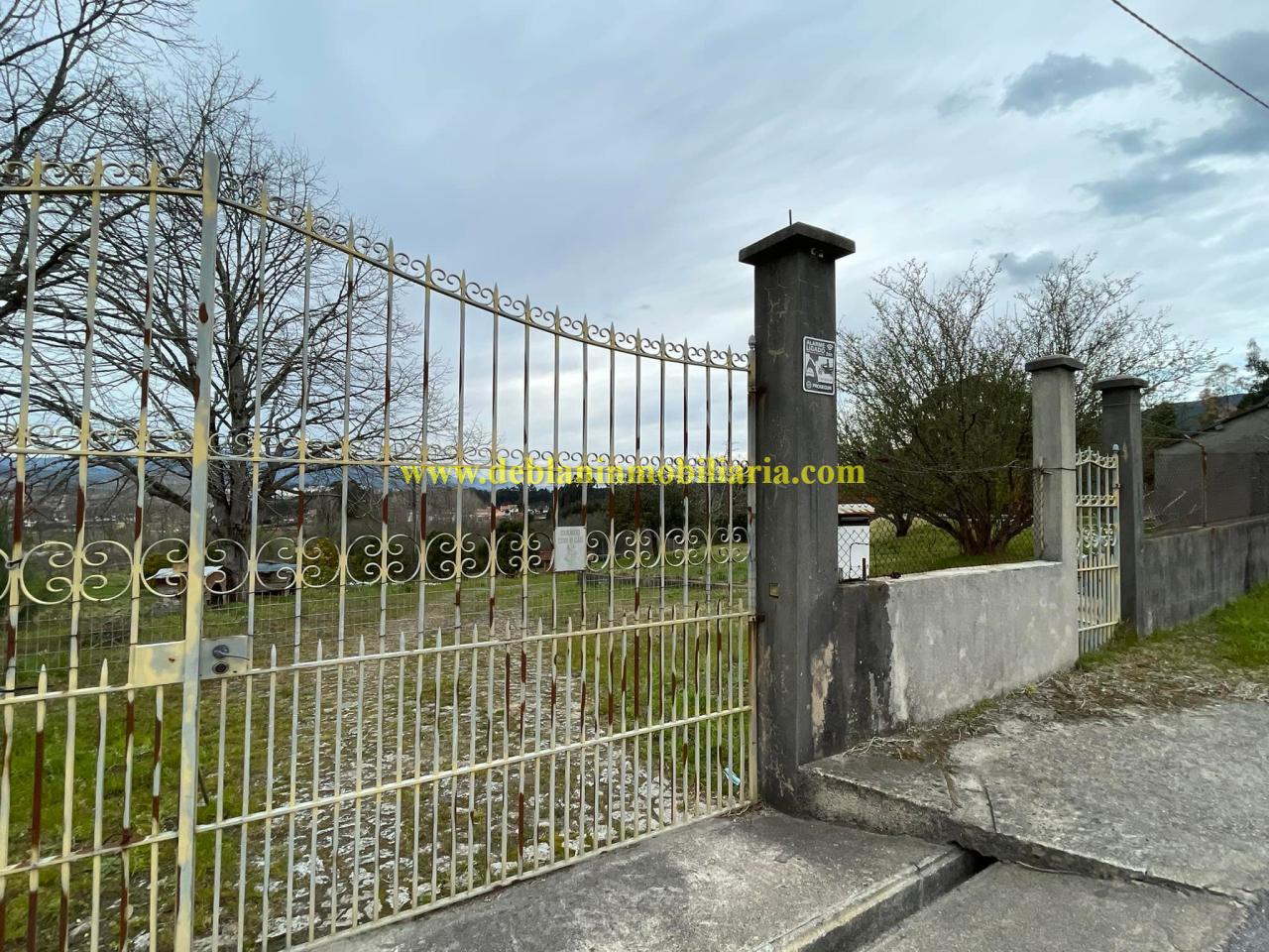 UBICADA EN VALENÇA, QUINTA DO FORTE CON TERRENO DE 22.600 M2