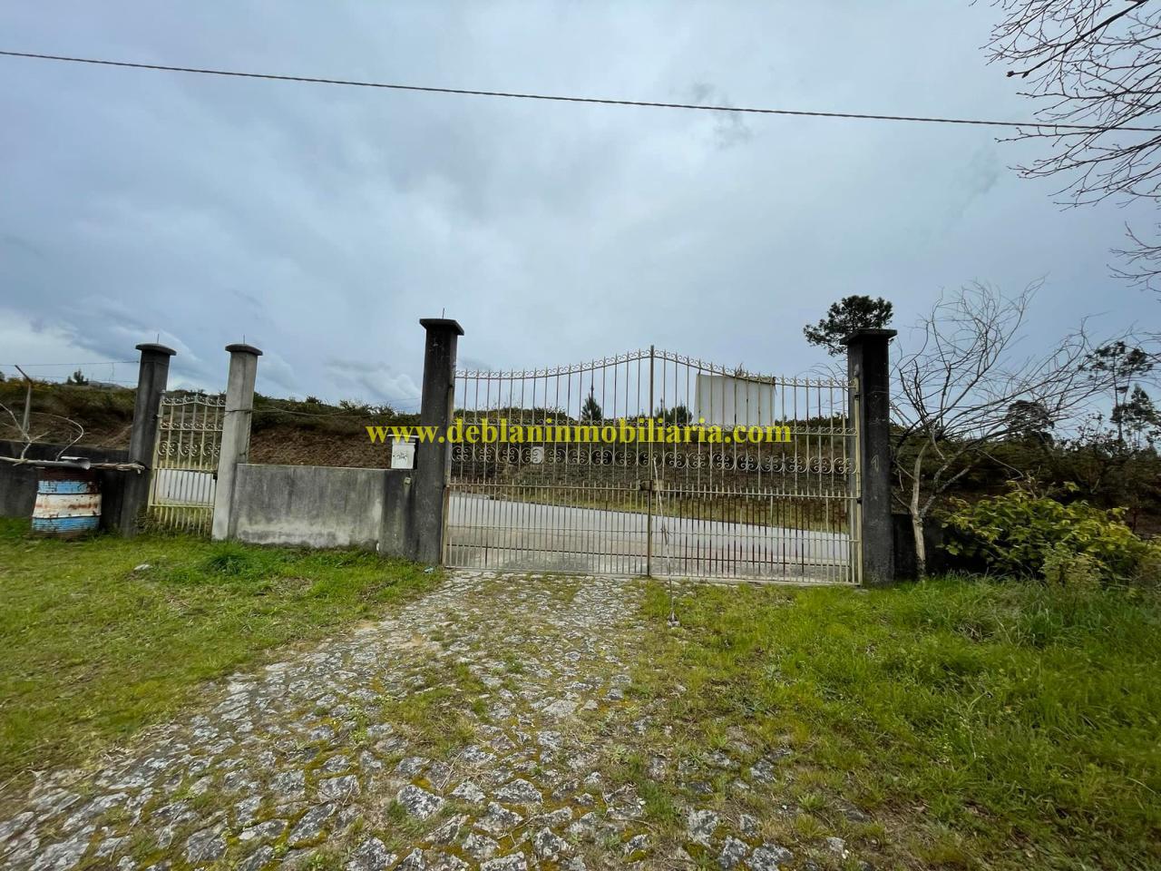 UBICADA EN VALENÇA, QUINTA DO FORTE CON TERRENO DE 22.600 M2