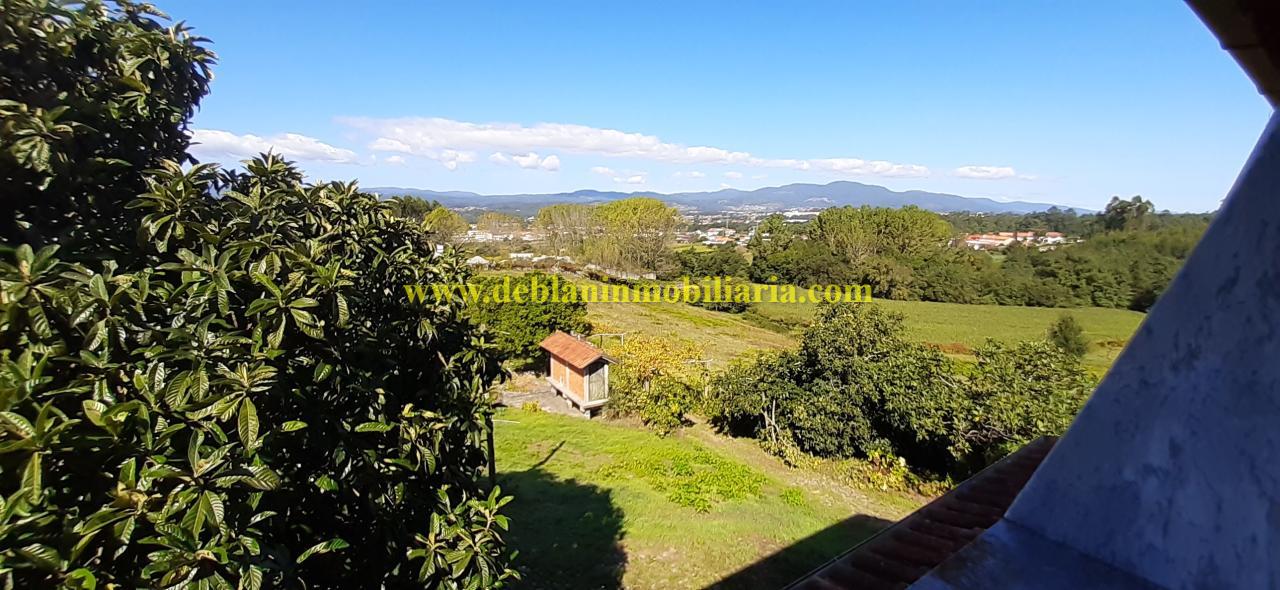UBICADA EN VALENÇA, QUINTA DO FORTE CON TERRENO DE 22.600 M2