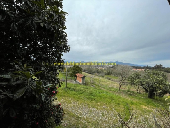 UBICADA EN VALENÇA, QUINTA DO FORTE CON TERRENO DE 22.600 M2